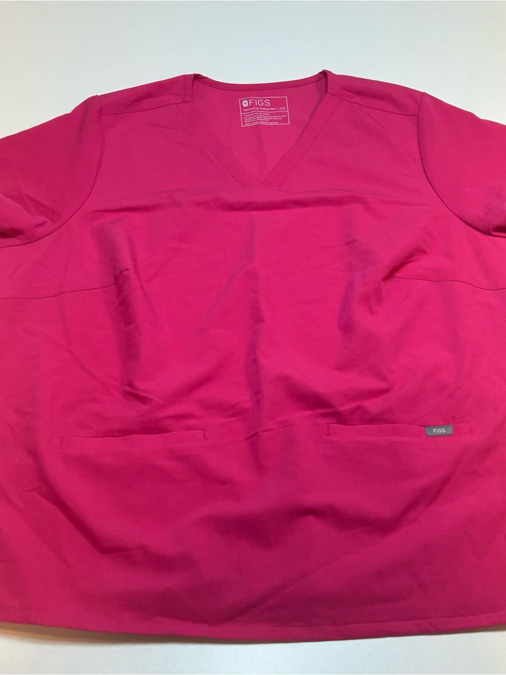FIGS Casma 3-Pocket Scrub Top V-Neck Pink Technical Collection Healthcare